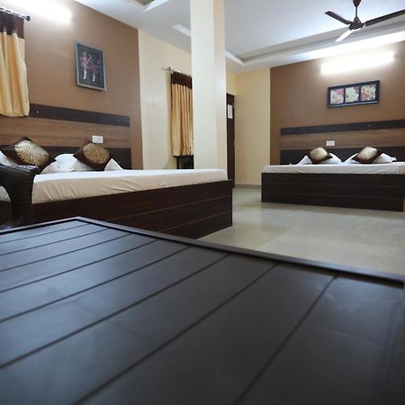 S4 Residency Hotel Csennai Kültér fotó