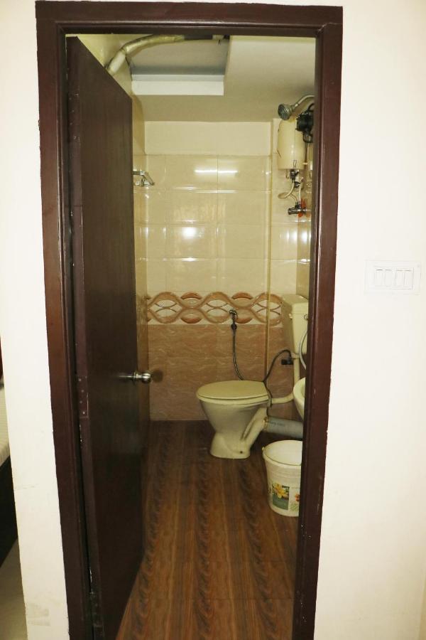 S4 Residency Hotel Csennai Kültér fotó