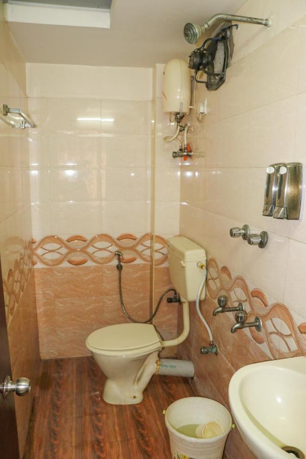 S4 Residency Hotel Csennai Kültér fotó