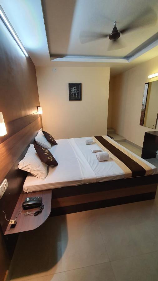 S4 Residency Hotel Csennai Kültér fotó