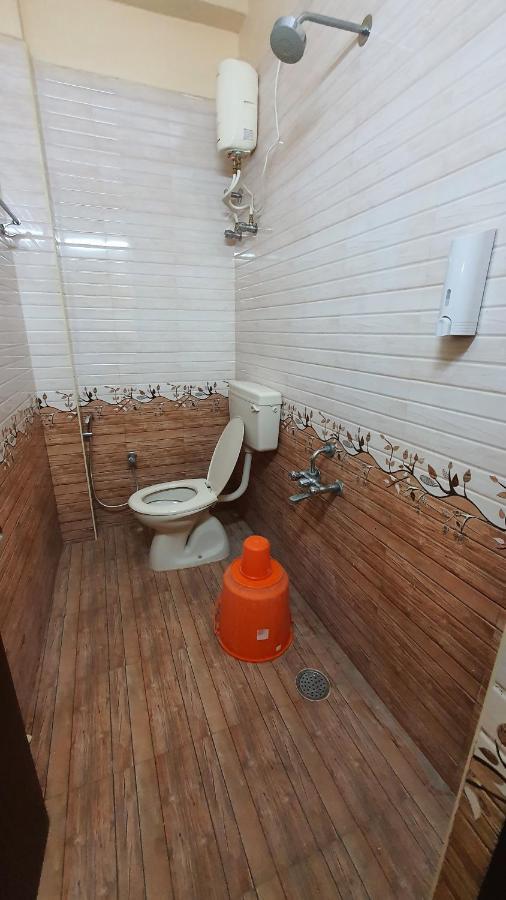S4 Residency Hotel Csennai Kültér fotó
