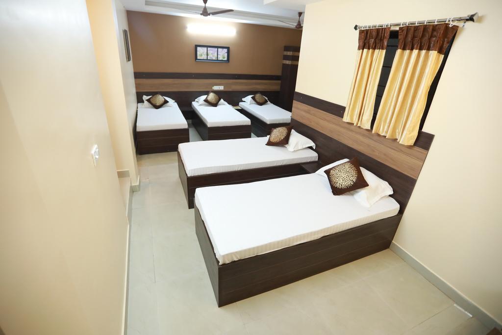 S4 Residency Hotel Csennai Kültér fotó